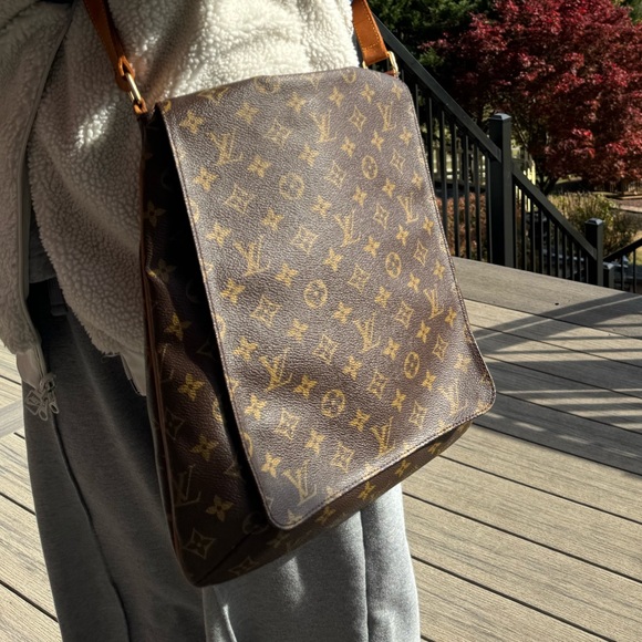 ❤️LV Monogram Musette Bag Crossbody Authentic - Picture 14 of 15